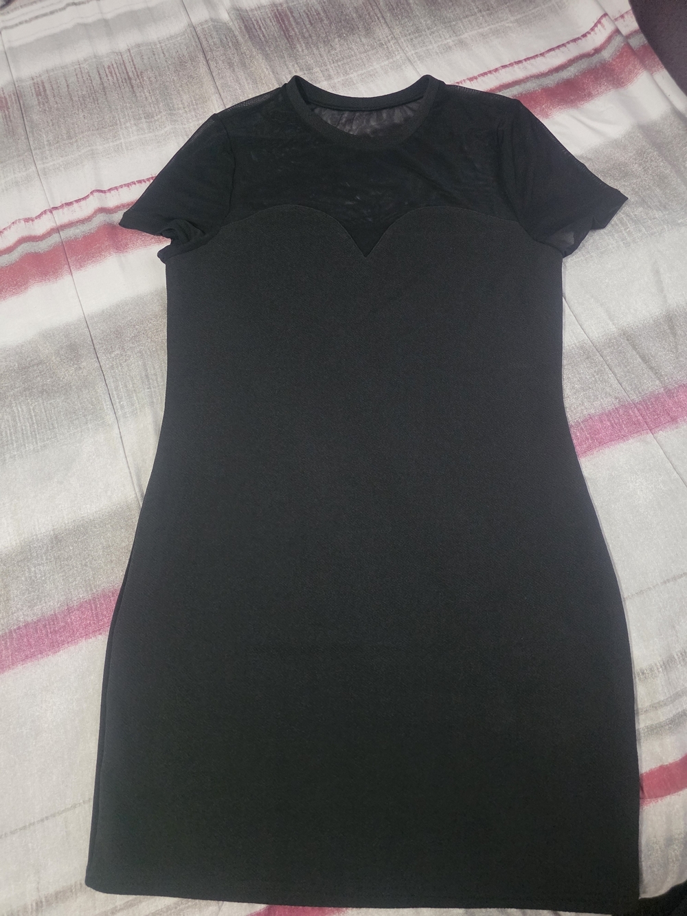Black Short Sleeve Sweetheart Neck Bodycon Dress